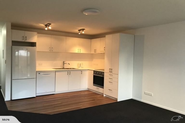 Photo of property in Pirie Street Townhouses, 4/35 Pirie Street, Mount Victoria, Wellington, 6011