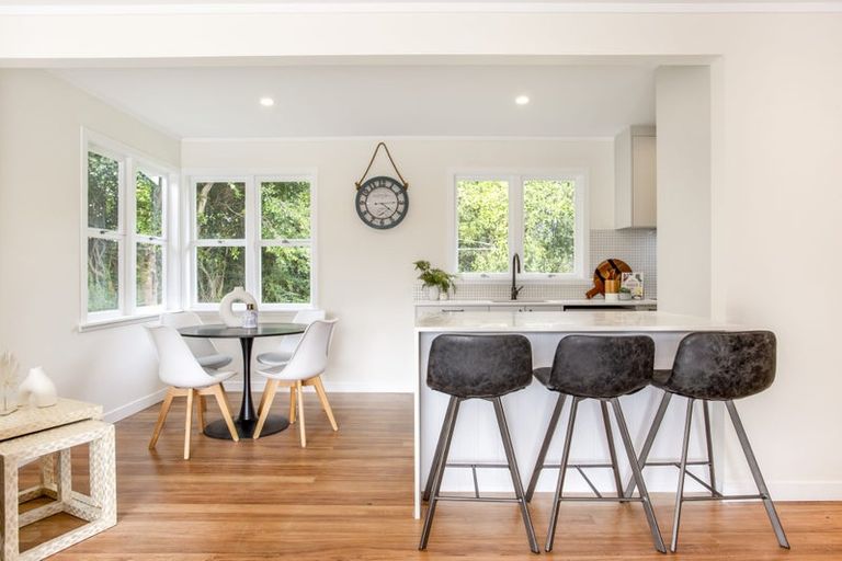 Photo of property in 54 St Leonards Road, Kelston, Auckland, 0602