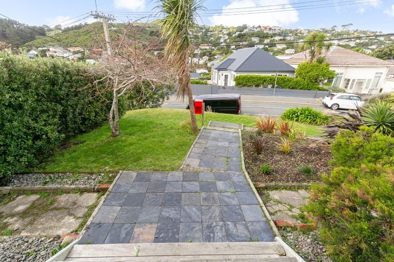 Photo of property in 32 Eden Street, Island Bay, Wellington, 6023