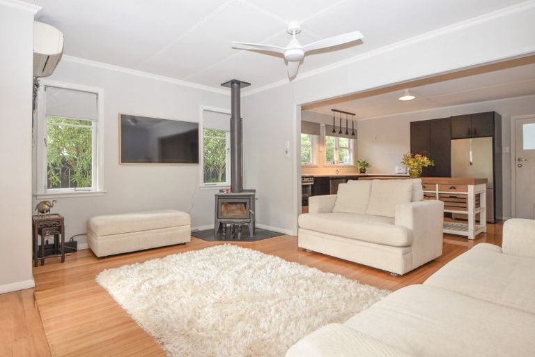 Photo of property in 5 Charles Street, Carterton, 5713