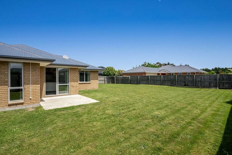 Photo of property in 69 Acacia Avenue, Rangiora, 7400