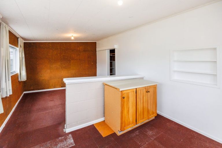 Photo of property in 4 Ellesmere Crescent, Highbury, Palmerston North, 4412
