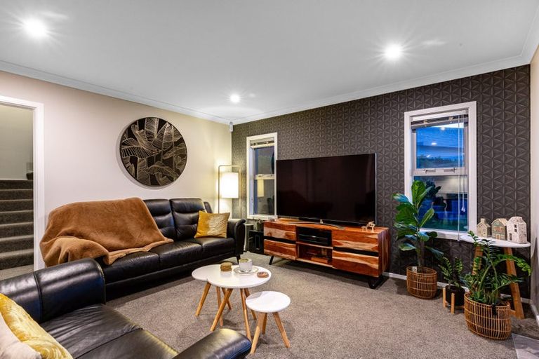 Photo of property in 10 Margaret Shields Avenue, Aotea, Porirua, 5024