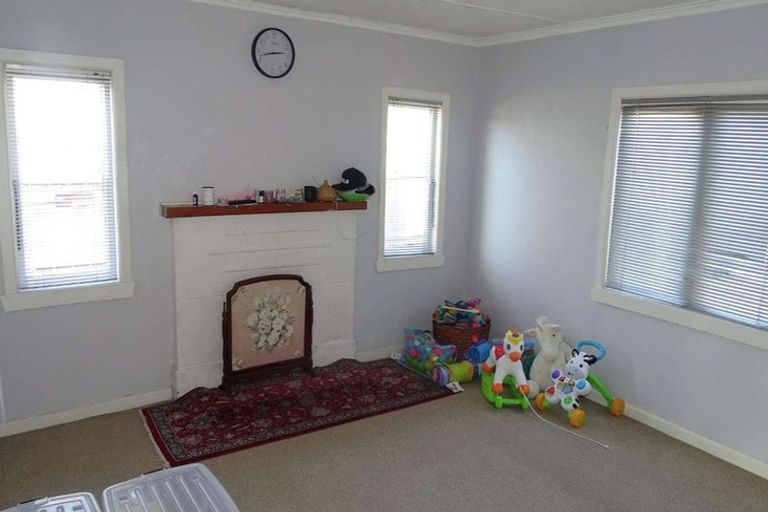 Photo of property in 11 Seddon Avenue, Papatoetoe, Auckland, 2104