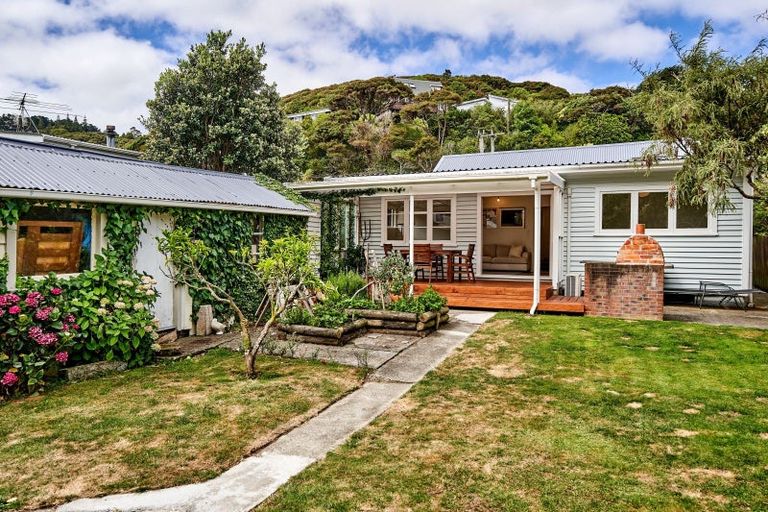 Photo of property in 39 Cluny Road, Plimmerton, Porirua, 5026