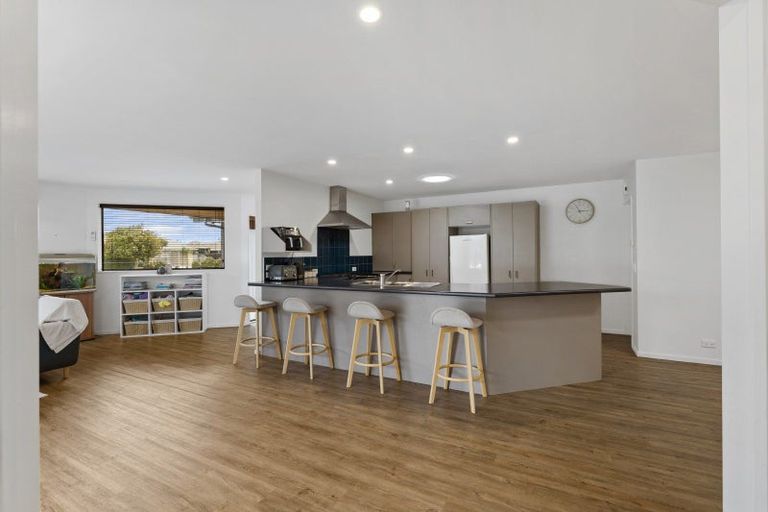 Photo of property in 16 Stark Place, Kaiapoi, 7630