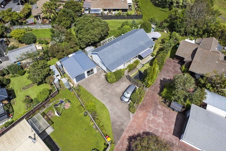 Photo of property in 8 Maygrove Drive, Orewa, 0931