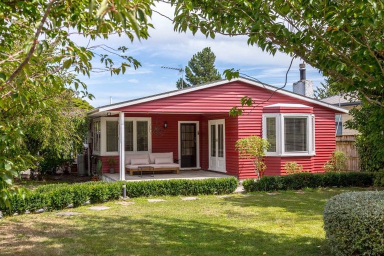 Photo of property in 144 Fitzherbert Street, Featherston, 5710