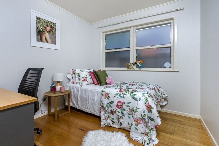 Photo of property in 15 Moore Street, Hillcrest, Auckland, 0627