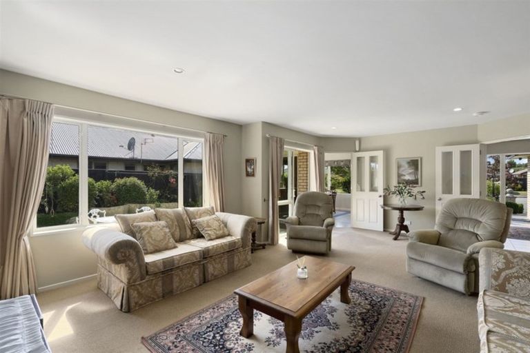 Photo of property in 6 Ross Place, Northwood, Christchurch, 8051
