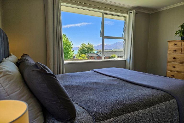Photo of property in 32 Aorangi Crescent, Lake Tekapo, 7999