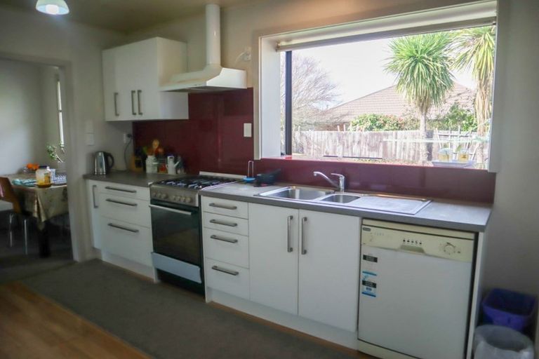 Photo of property in 70a Withells Road, Avonhead, Christchurch, 8042
