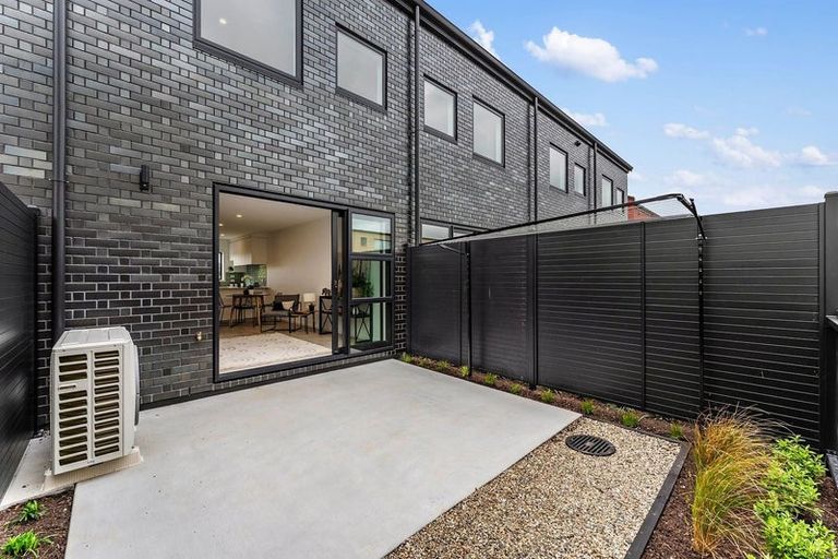 Photo of property in 5 Erina Road, Wiri, Auckland, 2104