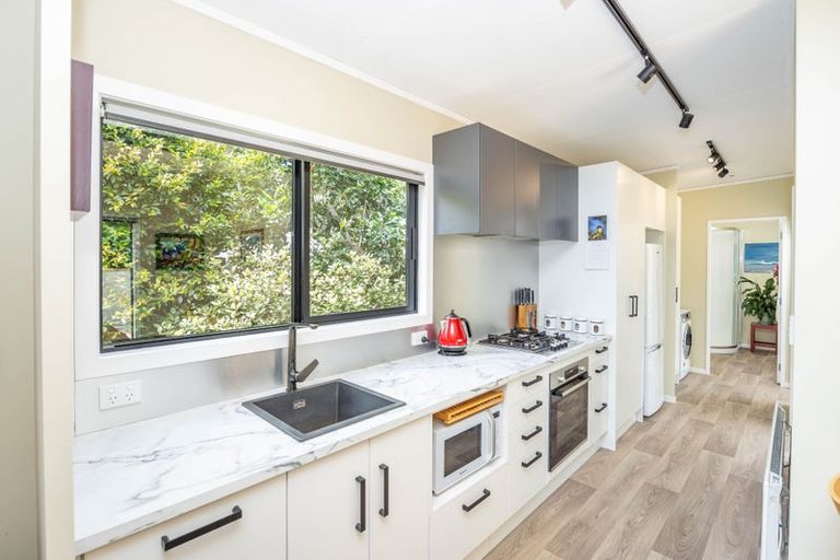 Photo of property in 28 Kiwi Avenue, Forest Lake, Hamilton, 3200