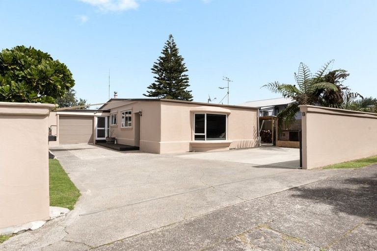 Photo of property in 2/15 Greerton Road, Gate Pa, Tauranga, 3112