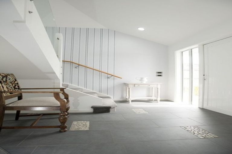 Photo of property in 38 Hawtrey Terrace, Churton Park, Wellington, 6037