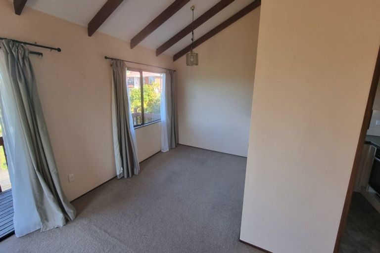 Photo of property in 3 Malters Place, Browns Bay, Auckland, 0630