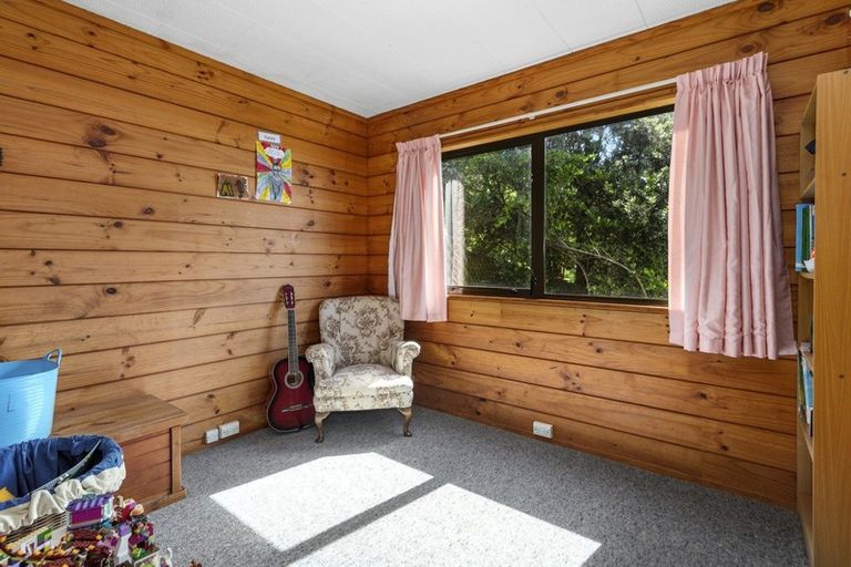 Photo of property in 21 Tuna Terrace, Titahi Bay, Porirua, 5022