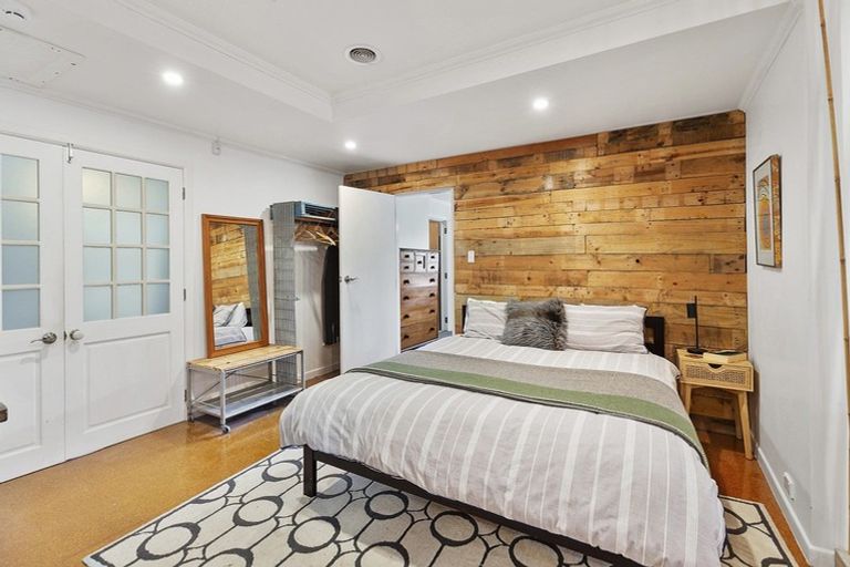 Photo of property in 30 Mantell Street, Seatoun, Wellington, 6022