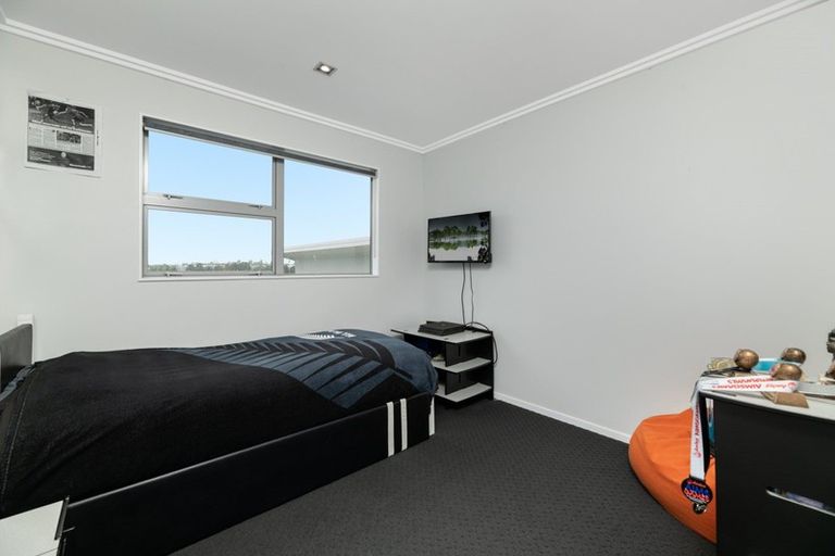 Photo of property in 115 Oriental Parade, Papamoa Beach, Papamoa, 3118