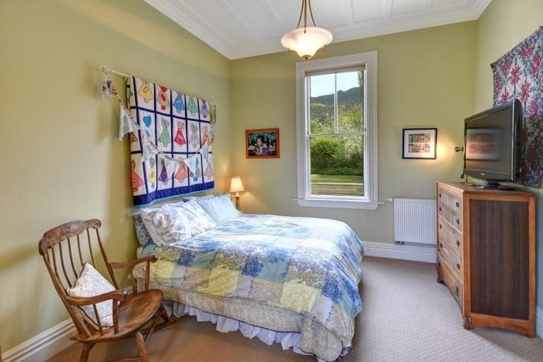 Photo of property in 130 Aramoana Road, Deborah Bay, Port Chalmers, 9082