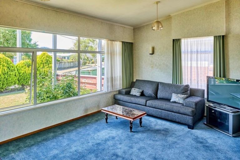 Photo of property in 11 Rosebank Avenue, Avalon, Lower Hutt, 5011
