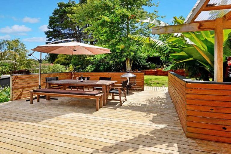 Photo of property in 56 Saffron Street, Birkdale, Auckland, 0626