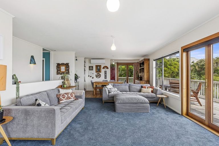 Photo of property in 3a Roys Road, Plimmerton, Porirua, 5026