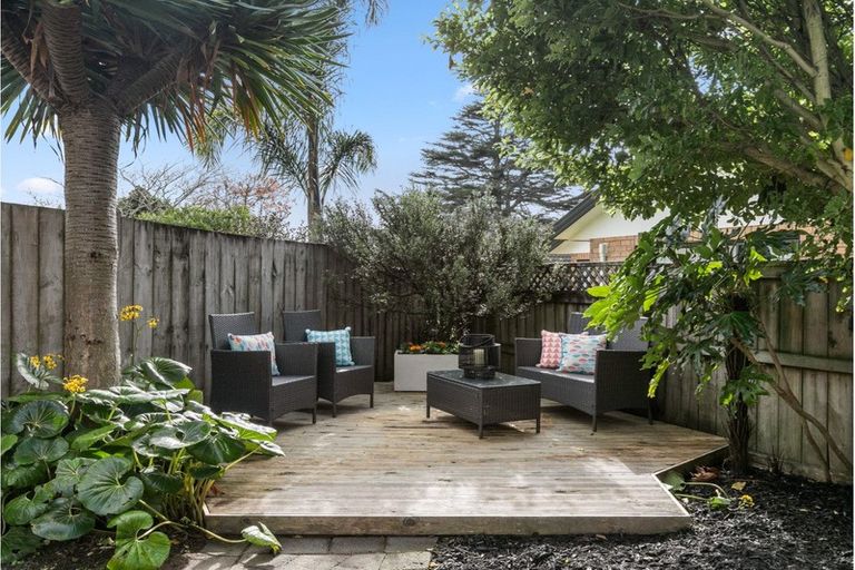 Photo of property in 50a Amberley Avenue, Te Atatu South, Auckland, 0610
