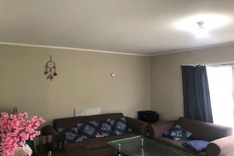 Photo of property in 2/4a Browns Road, Manurewa, Auckland, 2102