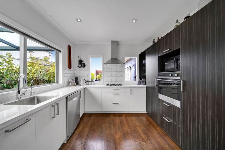 Photo of property in 2 Northpoint Way, Bell Block, New Plymouth, 4312