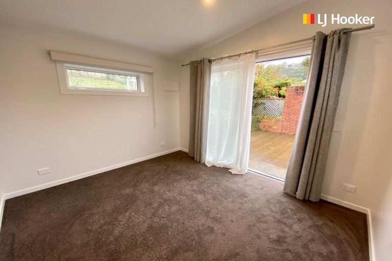 Photo of property in 84 Hazelhurst Pass, Caversham, Dunedin, 9012