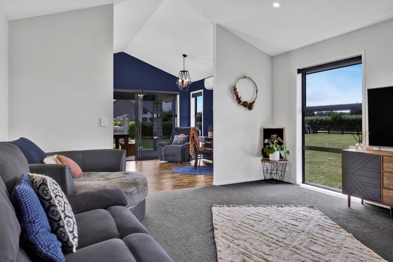 Photo of property in 405 Ketemarae Road, Normanby, Hawera, 4675