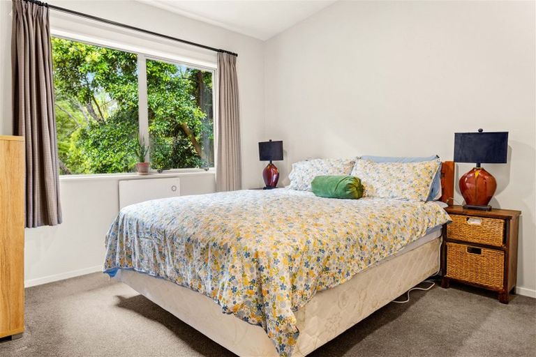 Photo of property in 2/72 Spinella Drive, Bayview, Auckland, 0629