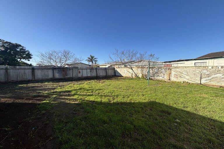 Photo of property in 34 Othello Drive, Clover Park, Auckland, 2023