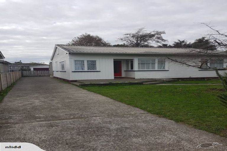 Photo of property in 35 Thomson Street, West End, Palmerston North, 4412