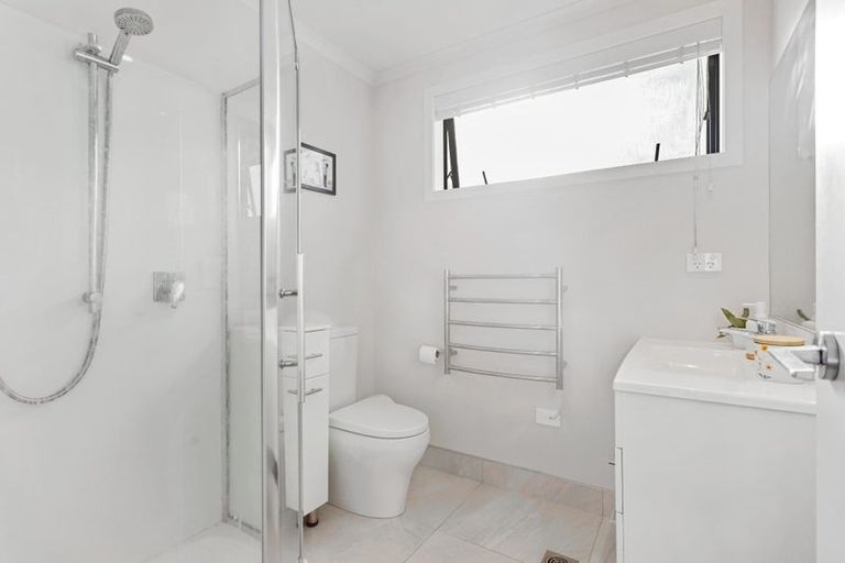 Photo of property in 10 Uku Lane, Hobsonville, Auckland, 0616