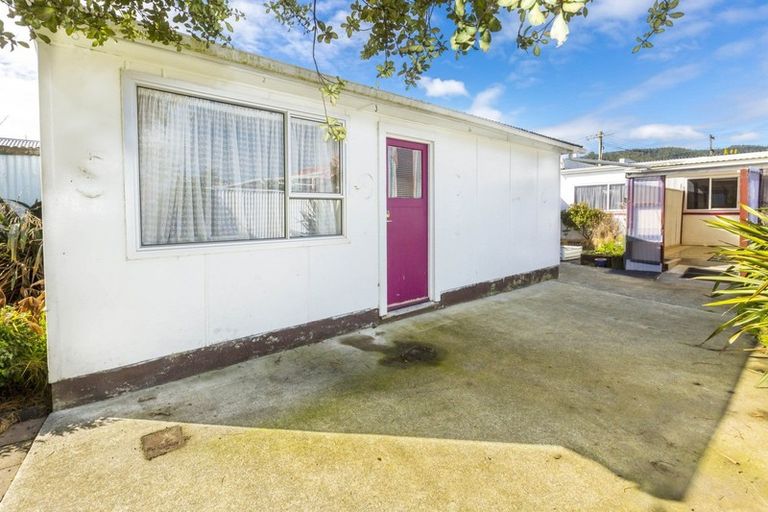 Photo of property in 98 Miro Street, Trentham, Upper Hutt, 5018