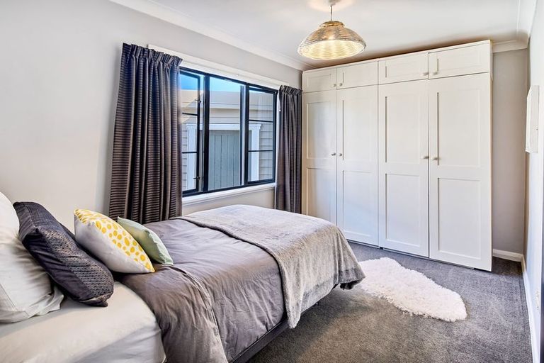 Photo of property in 280 Main Road, Tawa, Wellington, 5028