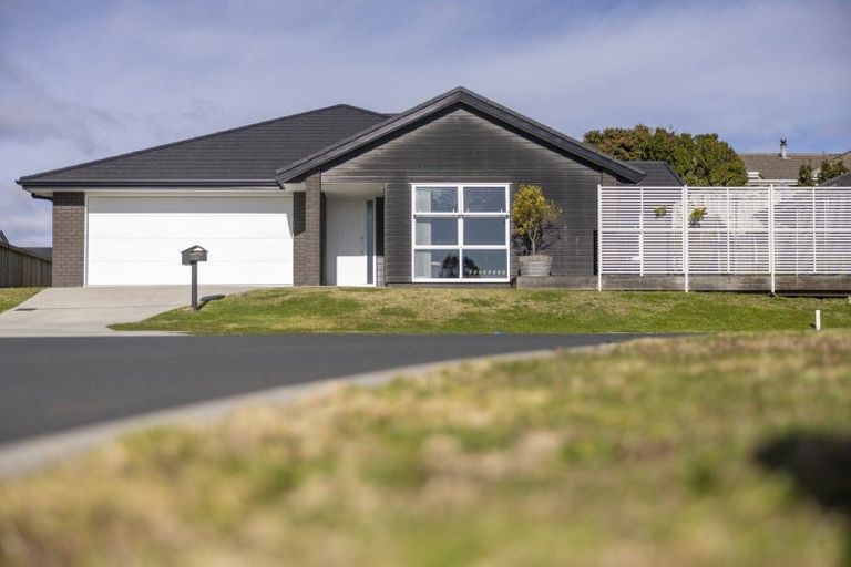 Photo of property in 11 Trans Tasman Way, Pyes Pa, Tauranga, 3112
