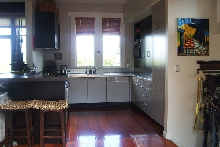 Photo of property in 32 Forbes Street, Onehunga, Auckland, 1061
