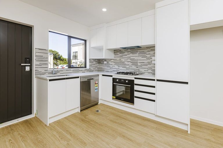 Photo of property in 13 Miles Avenue, Papatoetoe, Auckland, 2025