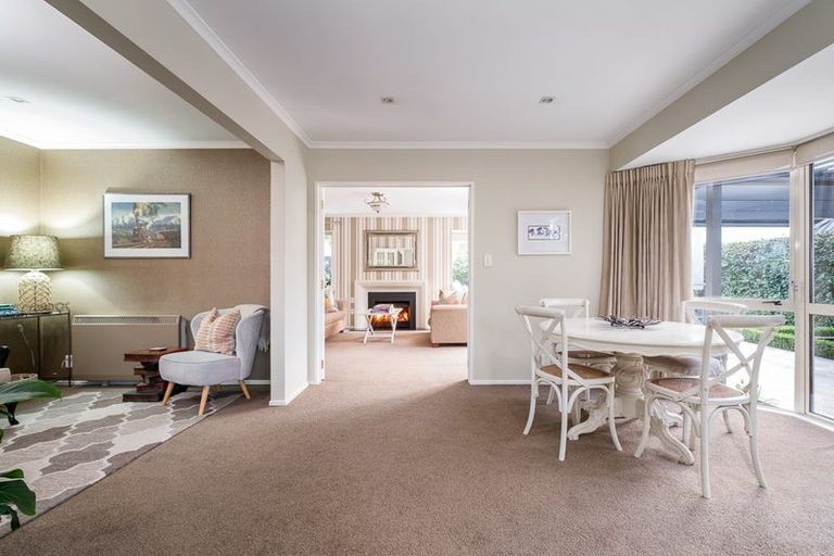 Photo of property in 2/77a Hinau Street, Riccarton, Christchurch, 8041