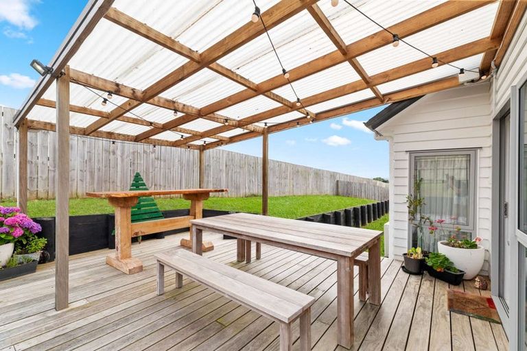 Photo of property in 22 Waitahu Rise, Pukekohe, 2120