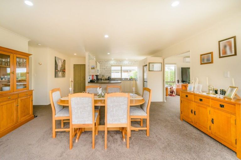 Photo of property in 6 Ursula Drive, Feilding, 4702