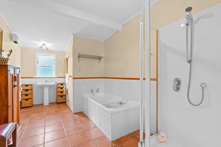 Photo of property in 52 Princess Street, Martinborough, 5711