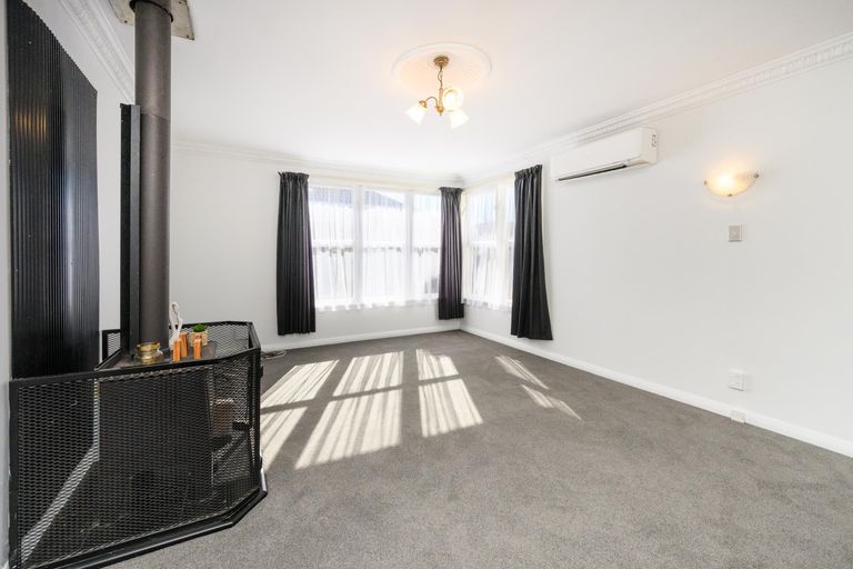 Photo of property in 33 Manchester Street, Takaro, Palmerston North, 4412