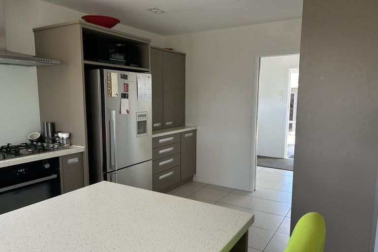 Photo of property in 23 Truby King Street, Merrilands, New Plymouth, 4312