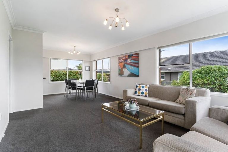 Photo of property in 3/39 Eversleigh Road, Belmont, Auckland, 0622