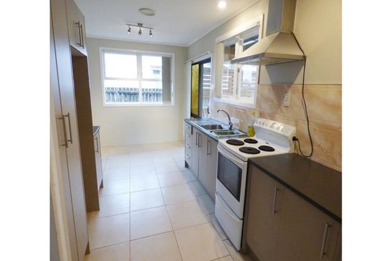 Photo of property in 12 Boundary Road, Clover Park, Auckland, 2019